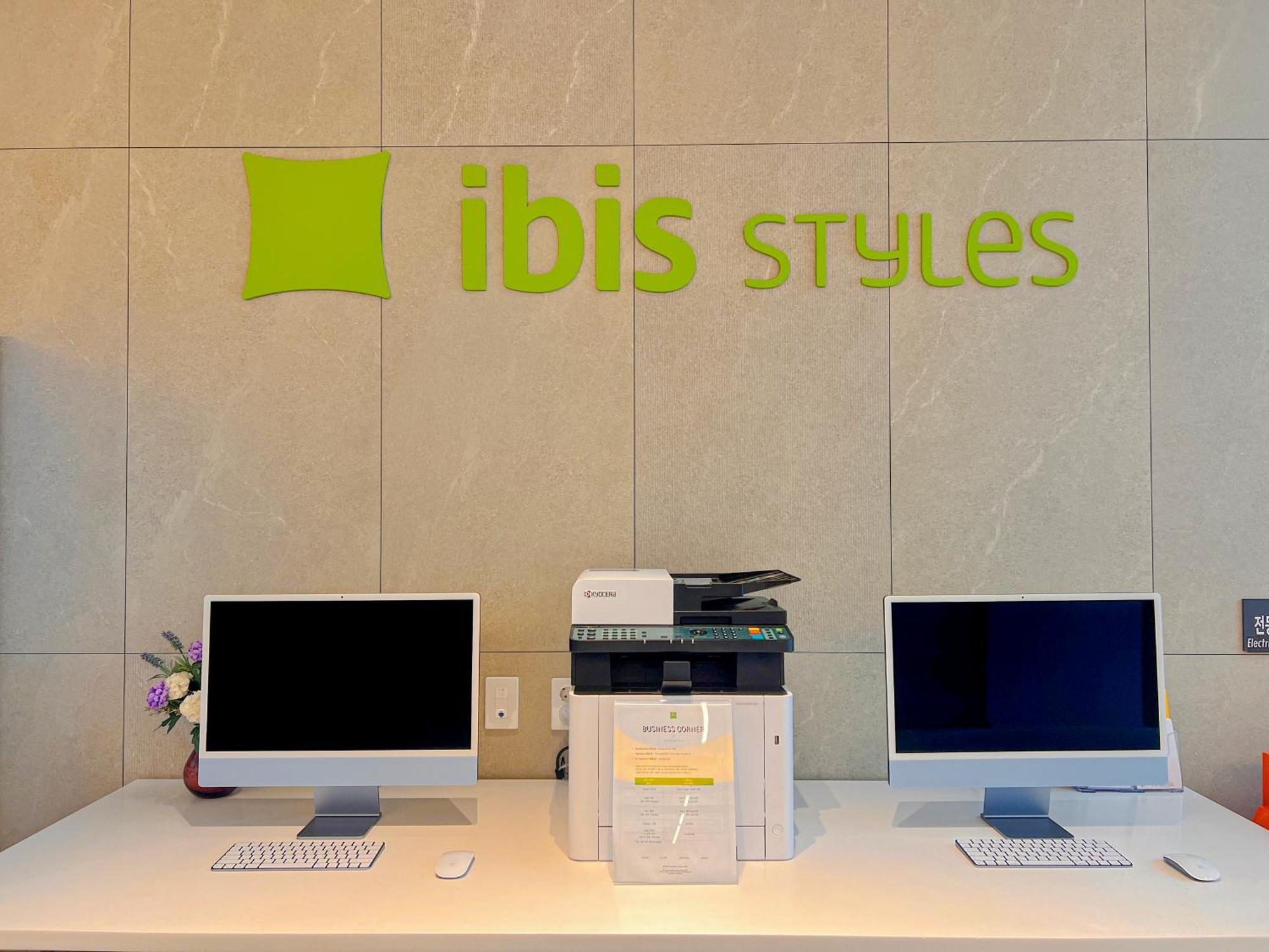 Отель Ibis Styles Ambassador Incheon Airport T2 Экстерьер фото